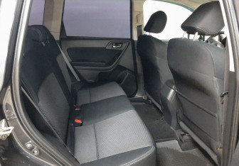 Подержанный автомобиль Subaru Forester Suv 2015 года (20 фото)