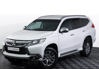Подержанный автомобиль Mitsubishi Pajero Sport 2019 года (21 фото)
