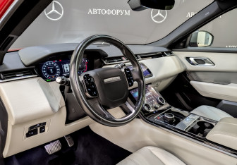 Подержанный автомобиль Land Rover Range Rover Velar 2018 года (16 фото)