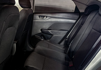 Подержанный автомобиль Hyundai Solaris Sedan 2017 года (14 фото)