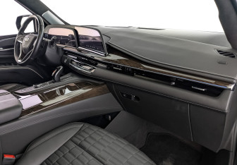 Подержанный автомобиль Cadillac Escalade Suv 2023 года (13 фото)