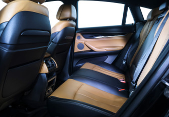 Подержанный автомобиль BMW X6 2014 года (11 фото)