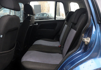 Подержанный автомобиль Ford Fusion 2008 года (10 фото)