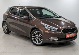 Подержанный автомобиль Kia Ceed Hatchback 2014 года (3 фото)