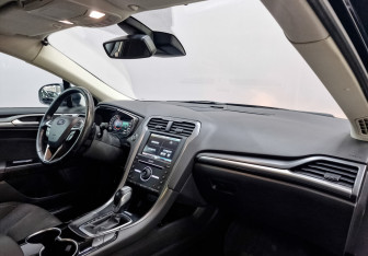 Подержанный автомобиль Ford Mondeo Sedan 2015 года (13 фото)
