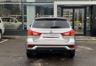 Подержанный автомобиль Mitsubishi ASX 2018 года (6 фото)