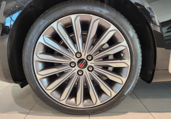 Новый Hongqi H9 2024 (7 фото)