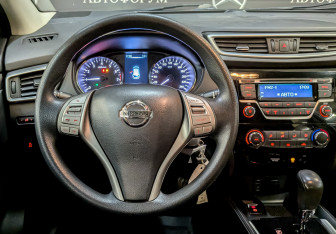 Подержанный автомобиль Nissan Qashqai 2015 года (21 фото)