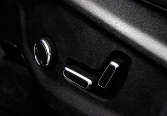 Подержанный автомобиль Geely Monjaro 2023 года (14 фото)