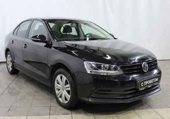 Подержанный автомобиль Volkswagen Jetta Sedan 2015 года (3 фото)