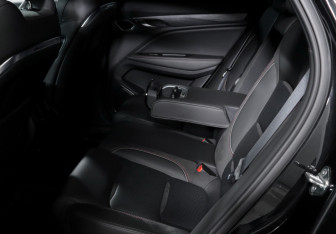 Подержанный автомобиль Geely Tugella 2023 года (10 фото)