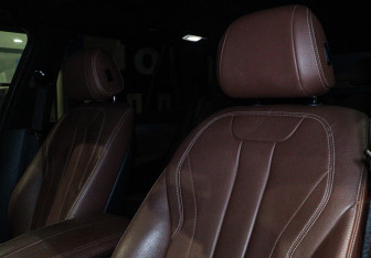 Подержанный автомобиль BMW X5 2017 года (15 фото)