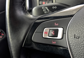 Подержанный автомобиль Volkswagen Polo Sedan 2016 года (26 фото)