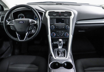 Подержанный автомобиль Ford Mondeo Sedan 2018 года (7 фото)