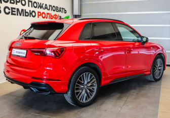 Подержанный автомобиль Audi Q3 2019 года (4 фото)