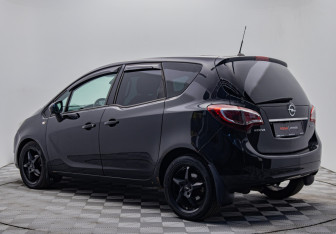 Подержанный автомобиль Opel Meriva 2014 года (3 фото)