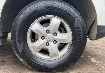 Подержанный автомобиль SsangYong Kyron 2012 года (13 фото)