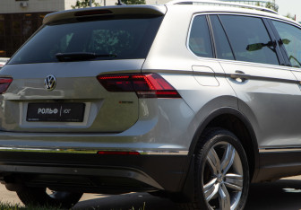Подержанный автомобиль Volkswagen Tiguan 2018 года (26 фото)