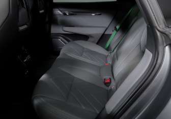 Подержанный автомобиль Zeekr 001 2023 года (10 фото)