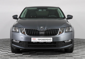 Подержанный автомобиль Skoda Octavia Liftback 2019 года (2 фото)