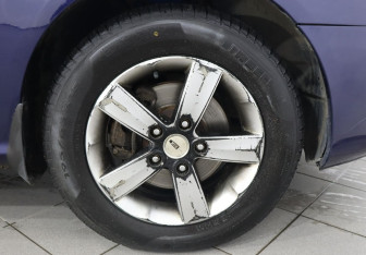 Подержанный автомобиль Hyundai Elantra Sedan 2008 года (9 фото)