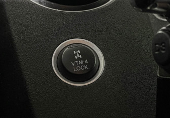 Подержанный автомобиль Honda Pilot 2013 года (17 фото)