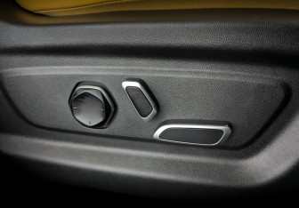 Подержанный автомобиль Changan UNI-K 2023 года (26 фото)