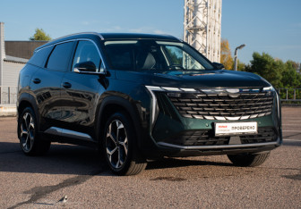 Подержанный автомобиль Geely Atlas 2024 года (3 фото)