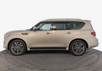 Подержанный автомобиль Infiniti QX80 2019 года (8 фото)