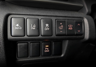 Подержанный автомобиль Mitsubishi Eclipse Cross 2018 года (29 фото)