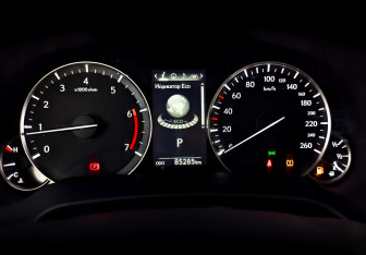 Подержанный автомобиль Lexus RX 2021 года (13 фото)