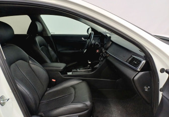 Подержанный автомобиль Kia Optima Sedan 2017 года (26 фото)