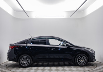 Подержанный автомобиль Hyundai Solaris Sedan 2017 года (4 фото)