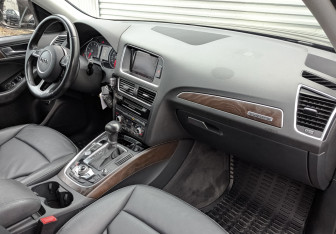 Подержанный автомобиль Audi Q5 2015 года (13 фото)