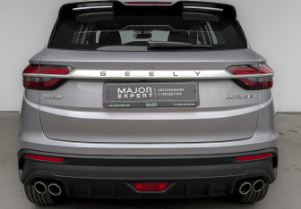 Подержанный автомобиль Geely Coolray 2023 года (6 фото)