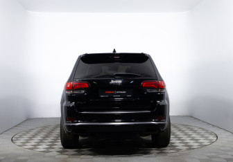 Подержанный автомобиль Jeep Grand Cherokee 2019 года (6 фото)