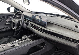 Подержанный автомобиль Chery Arrizo 8 2024 года (13 фото)