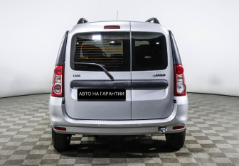 Подержанный автомобиль LADA (ВАЗ) Largus Wagon 2015 года (4 фото)