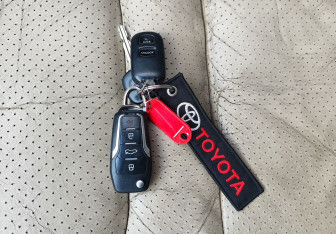 Подержанный автомобиль Toyota Highlander 2002 года (16 фото)