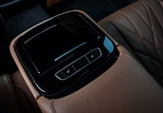 Подержанный автомобиль Genesis G80 2021 года (16 фото)