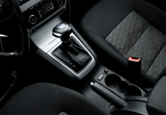 Подержанный автомобиль Skoda Octavia Liftback 2012 года (16 фото)