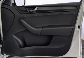 Подержанный автомобиль Skoda Rapid Liftback 2021 года (25 фото)