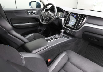 Подержанный автомобиль Volvo XC60 2021 года (9 фото)