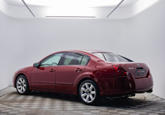 Подержанный автомобиль Nissan Maxima 2006 года (3 фото)