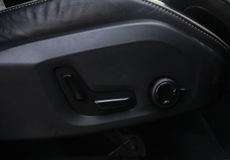 Подержанный автомобиль Volvo XC90 2016 года (8 фото)