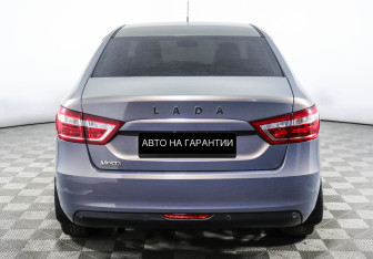 Подержанный автомобиль LADA (ВАЗ) Vesta Sedan 2017 года (4 фото)
