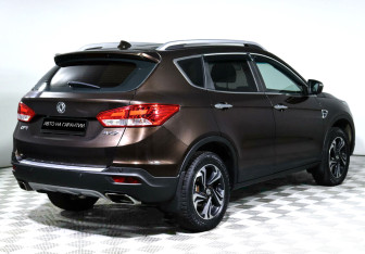 Подержанный автомобиль DongFeng AX7 2017 года (3 фото)