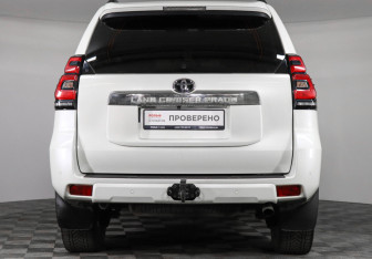 Подержанный автомобиль Toyota Land Cruiser Prado 2021 года (6 фото)