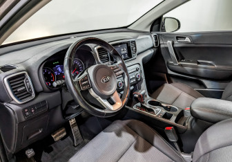 Подержанный автомобиль Kia Sportage 2018 года (16 фото)