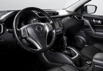 Подержанный автомобиль Nissan Qashqai 2018 года (14 фото)